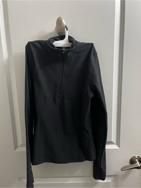 ALO Yoga | Tops | Nwt Alo Yoga Cropped Accolade Crewneck Black